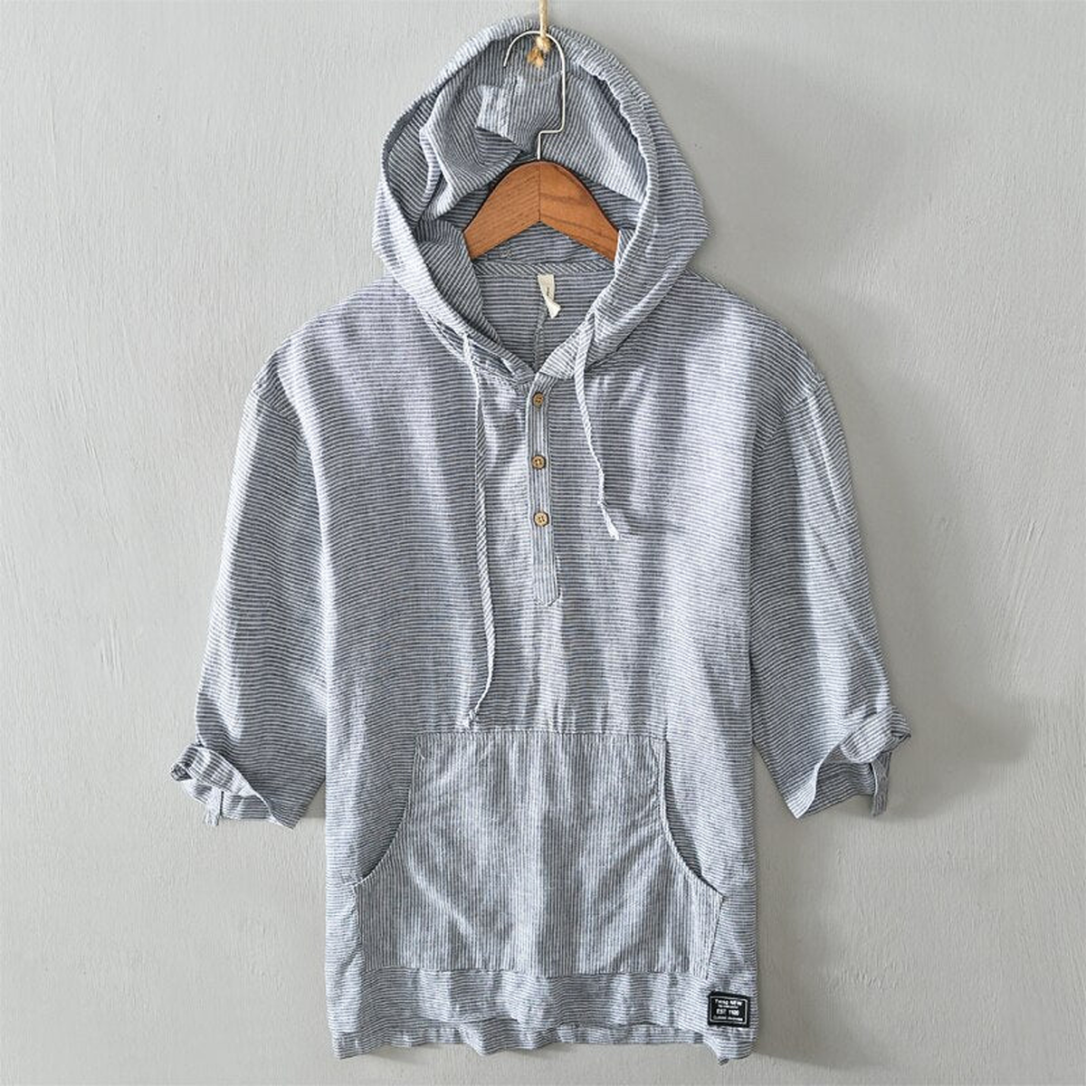 Sweat à capuche rayé bleu pour homme