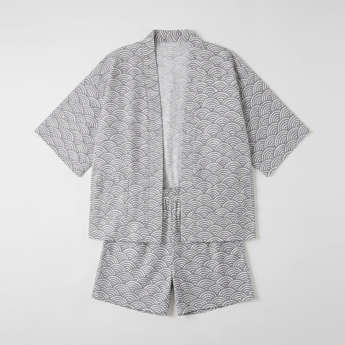 Ensemble pyjama kimono gris à plat, veste et short