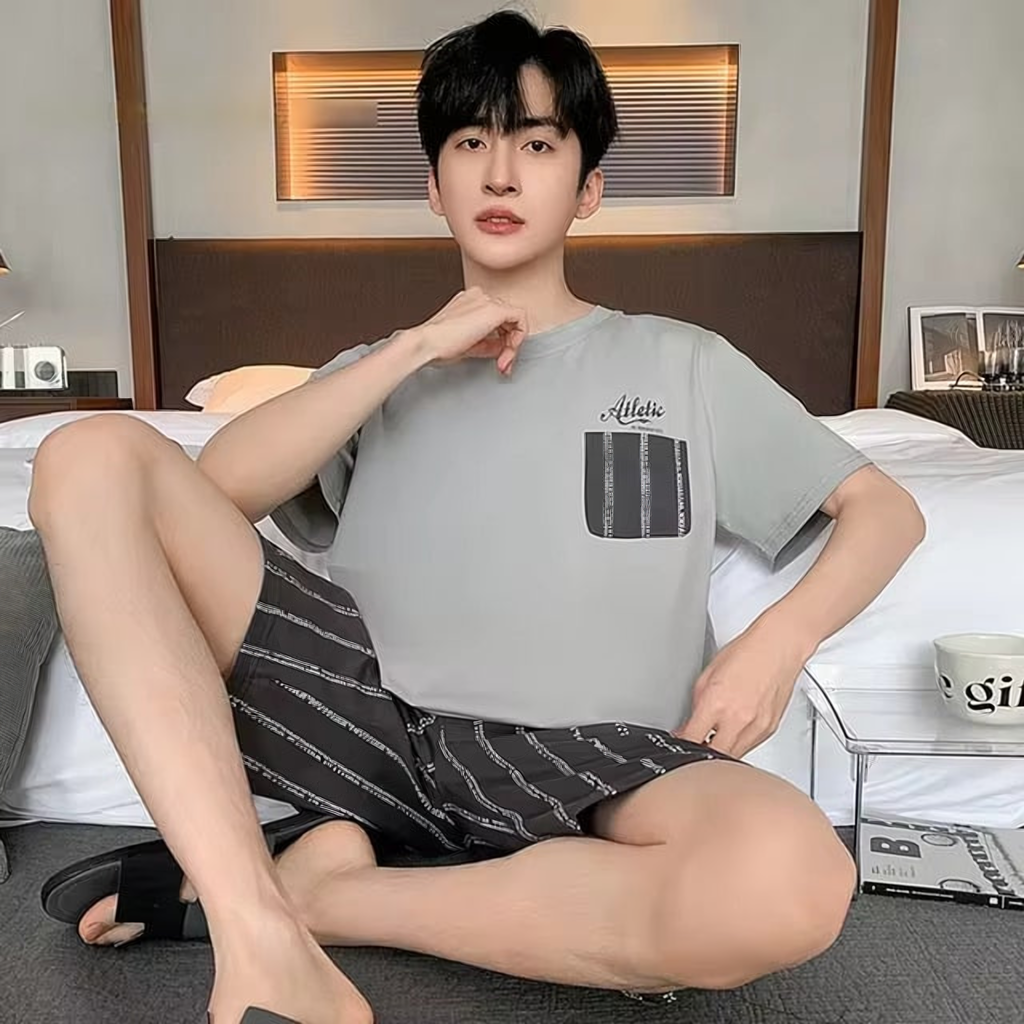 Pyjama d'été homme aux détails contrastés, modèle Gris à poche graphique