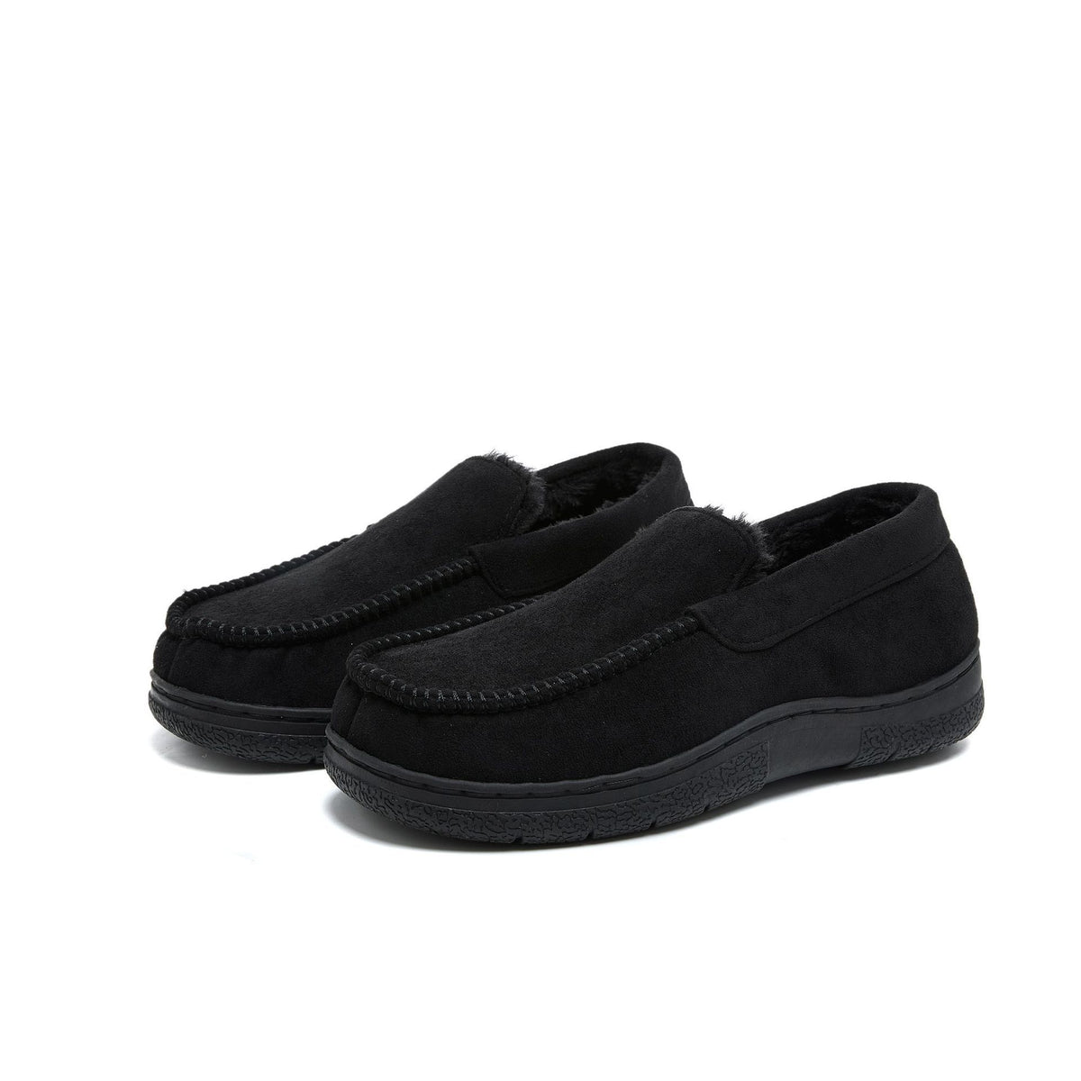 Mocassins chaussons homme noirs sur fond blanc