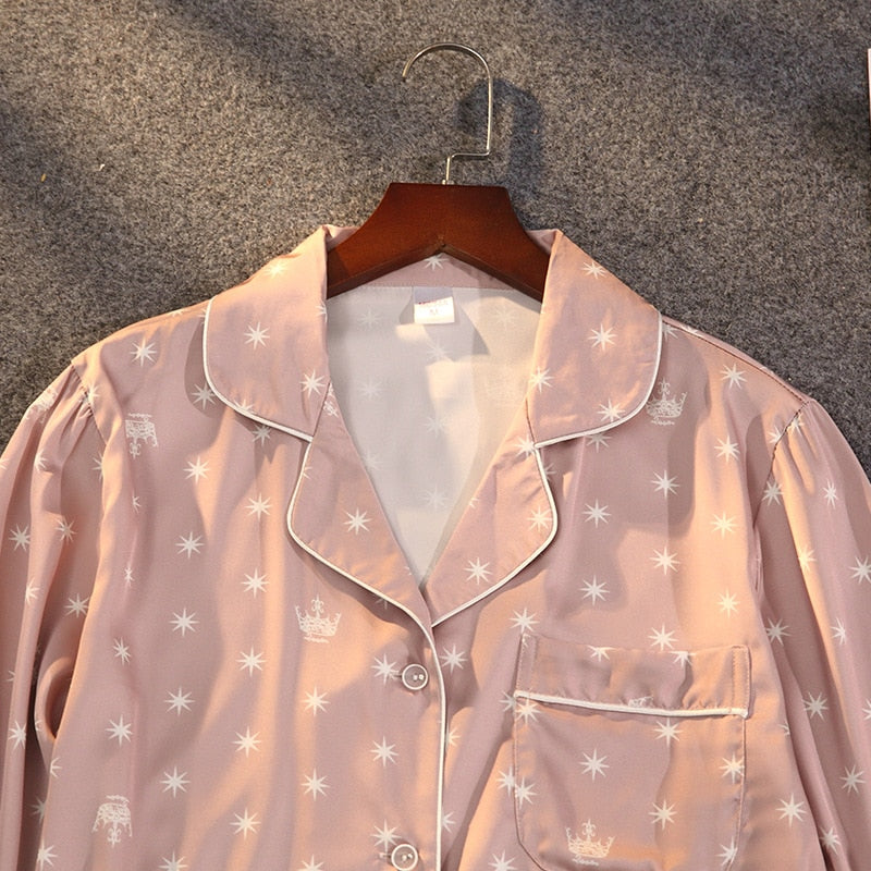 Pyjama deux pièces en satin et dentelle pour femme