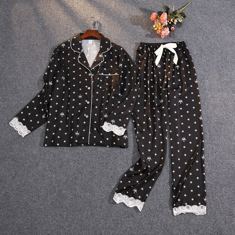 Pyjama deux pièces en satin et dentelle pour femme