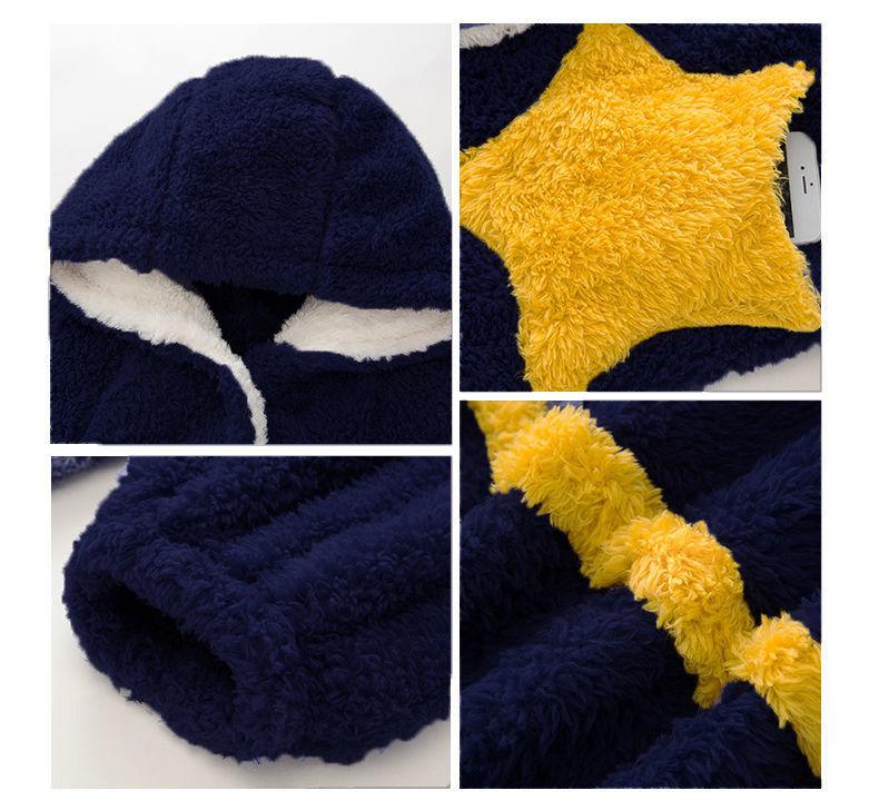 Peignoir à capuche en peluche
