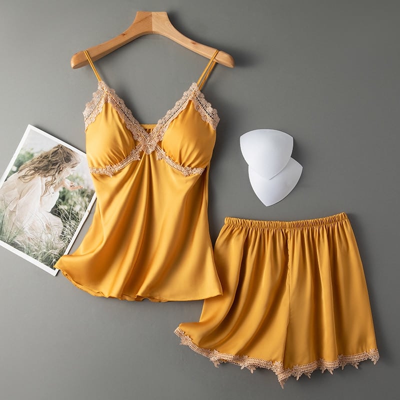 Pyjama d'été sensuel