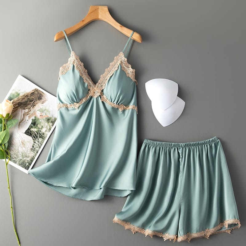 Pyjama d'été sensuel