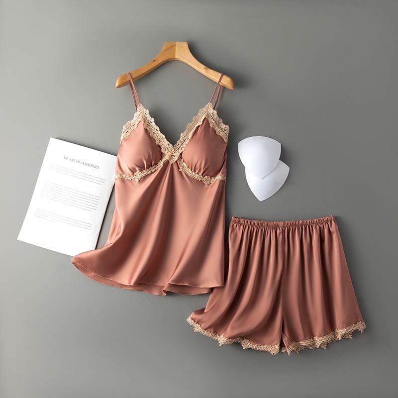 Pyjama d'été sensuel
