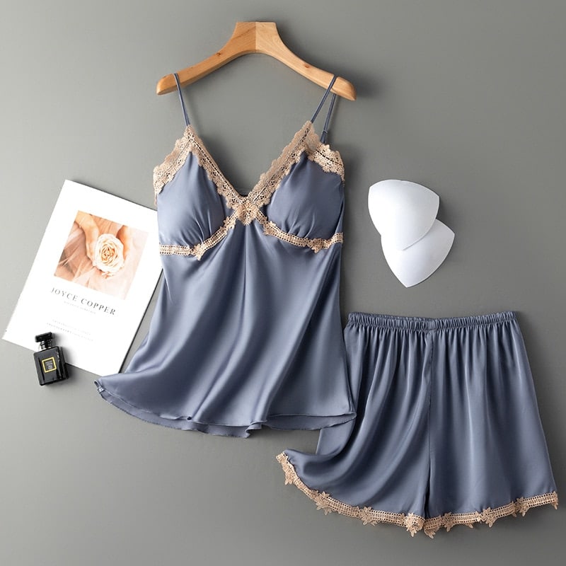 Pyjama d'été sensuel