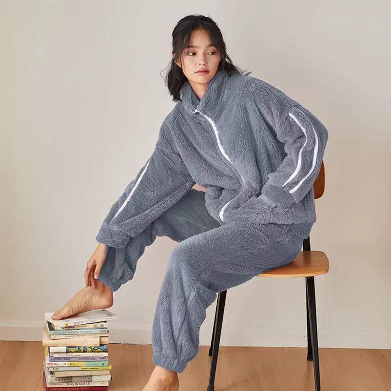 Ensemble cocooning jogging pelucheux pour femme