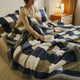 Grand plaid tricotée au crochet