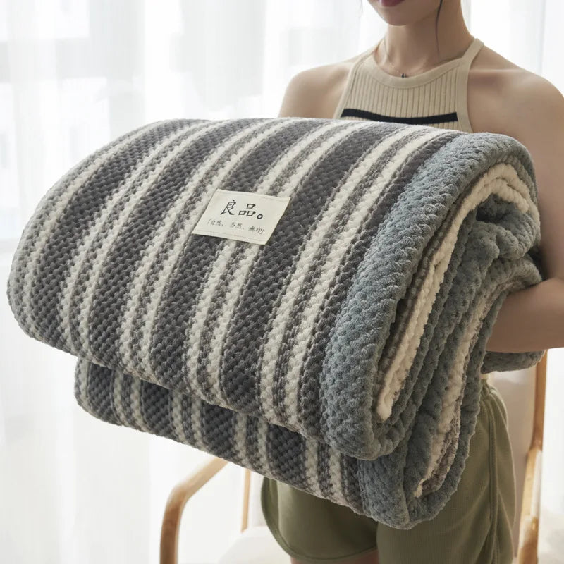 Grand plaid tricotée au crochet