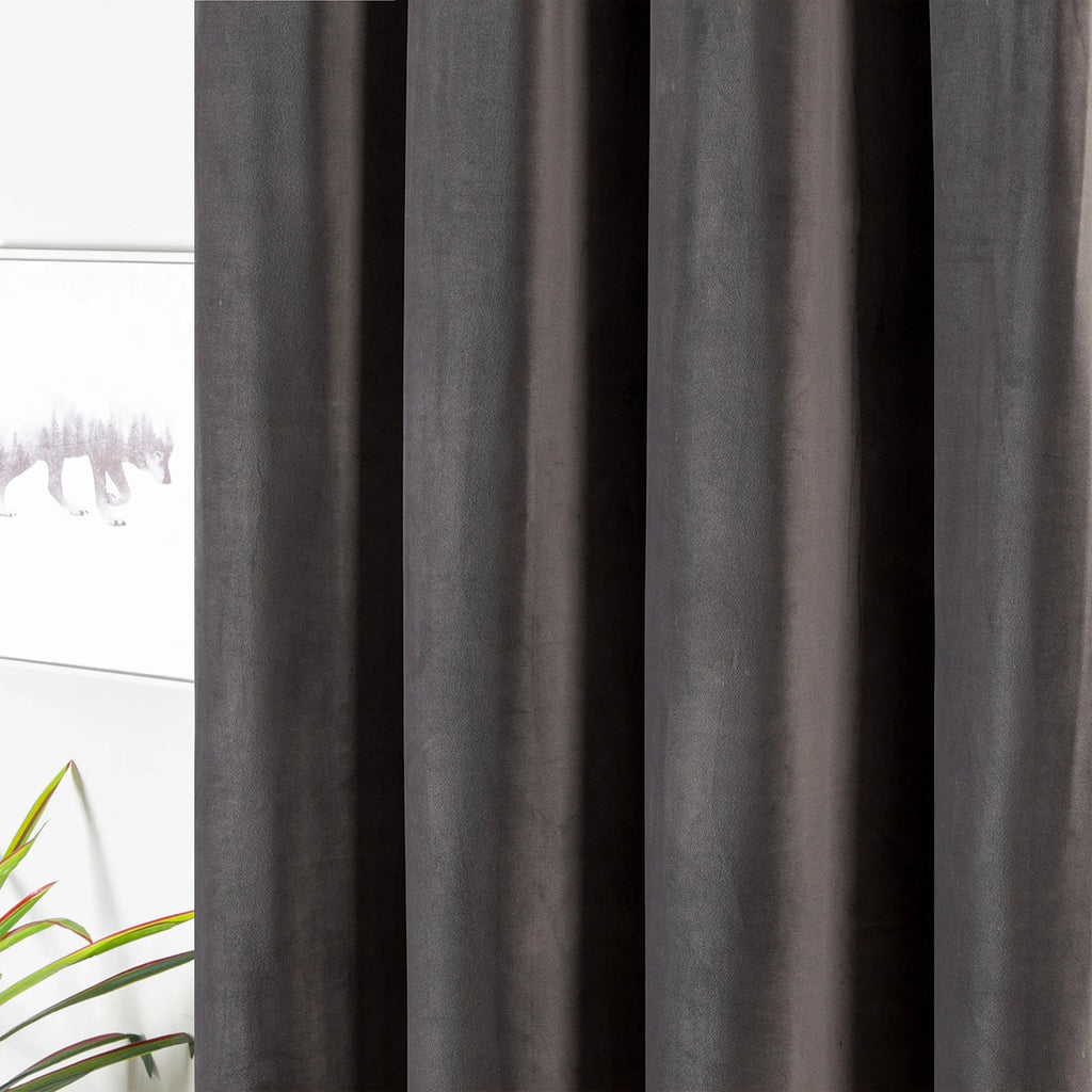 Rideau court occultant en tissu de velours
