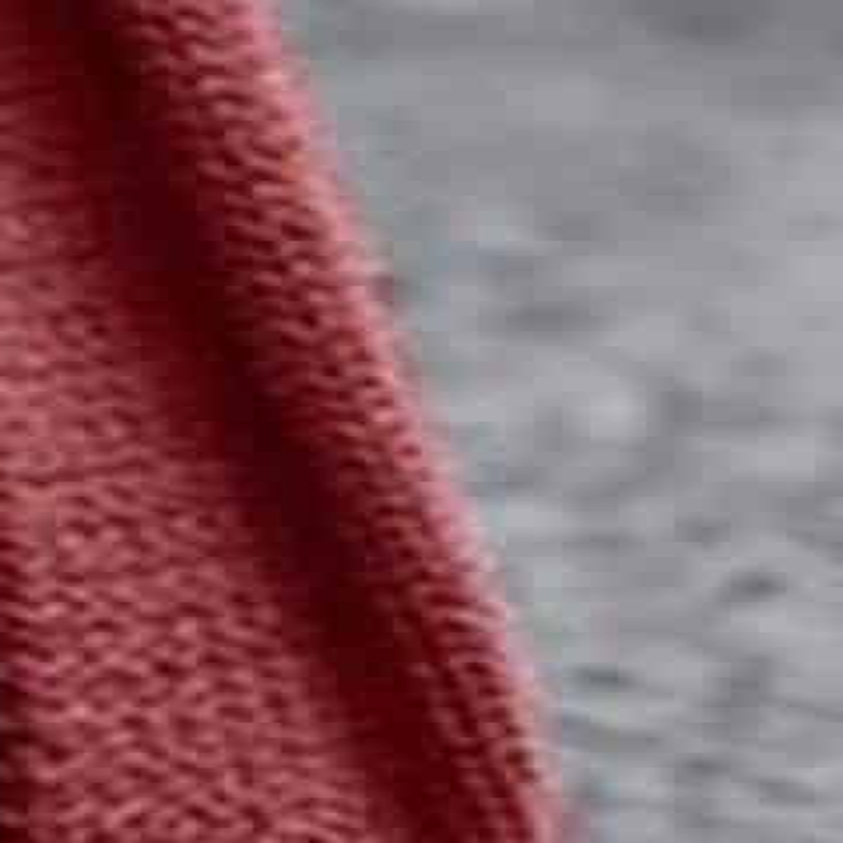 Détail de la maille point mousse du cardigan long femme rouge Image