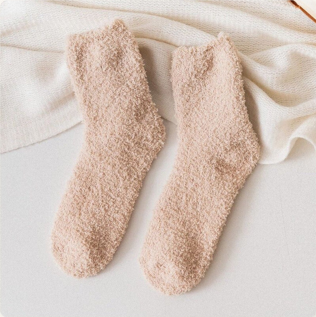 Chaussettes duveteuses unies beiges