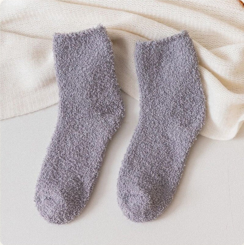 Chaussettes duveteuses unies grises