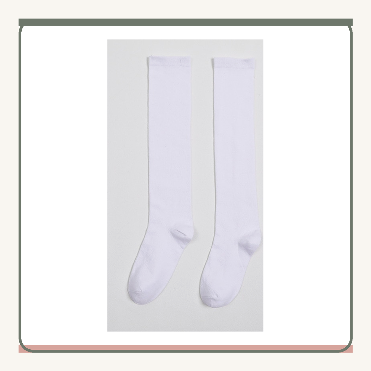 Paire de chaussettes hautes blanches unies vue de face