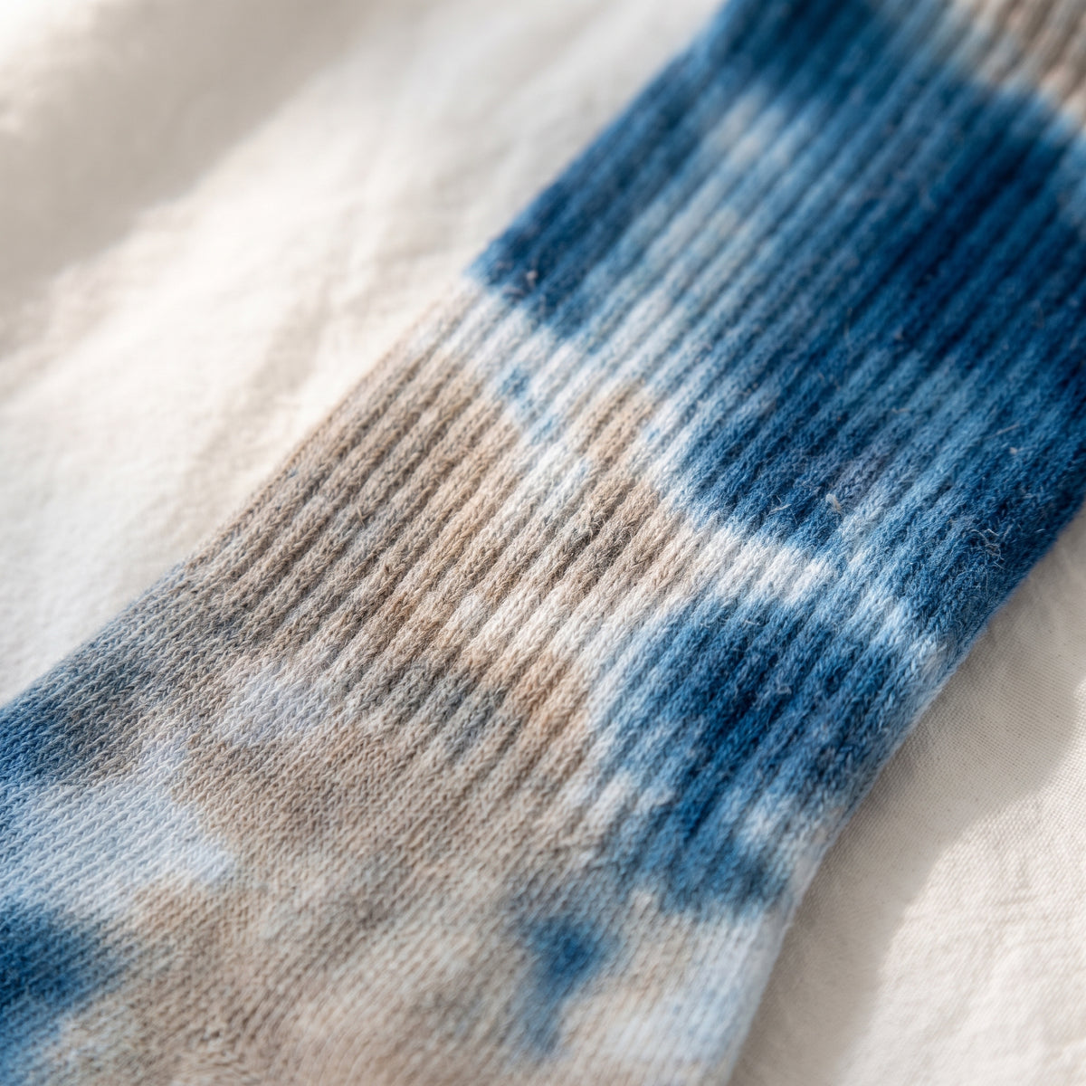 Detail du coton epais cotele teint en tie and dye Image