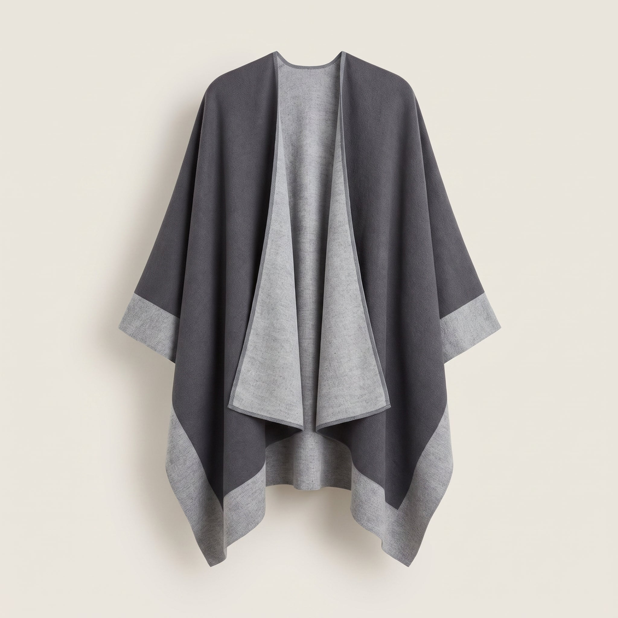 La coupe ouverte du poncho Image