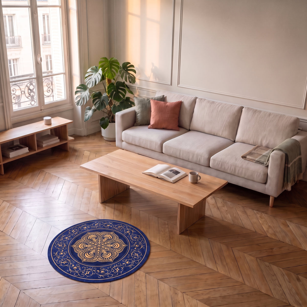 Petit tapis rond à mandala bleu posé au sol du salon