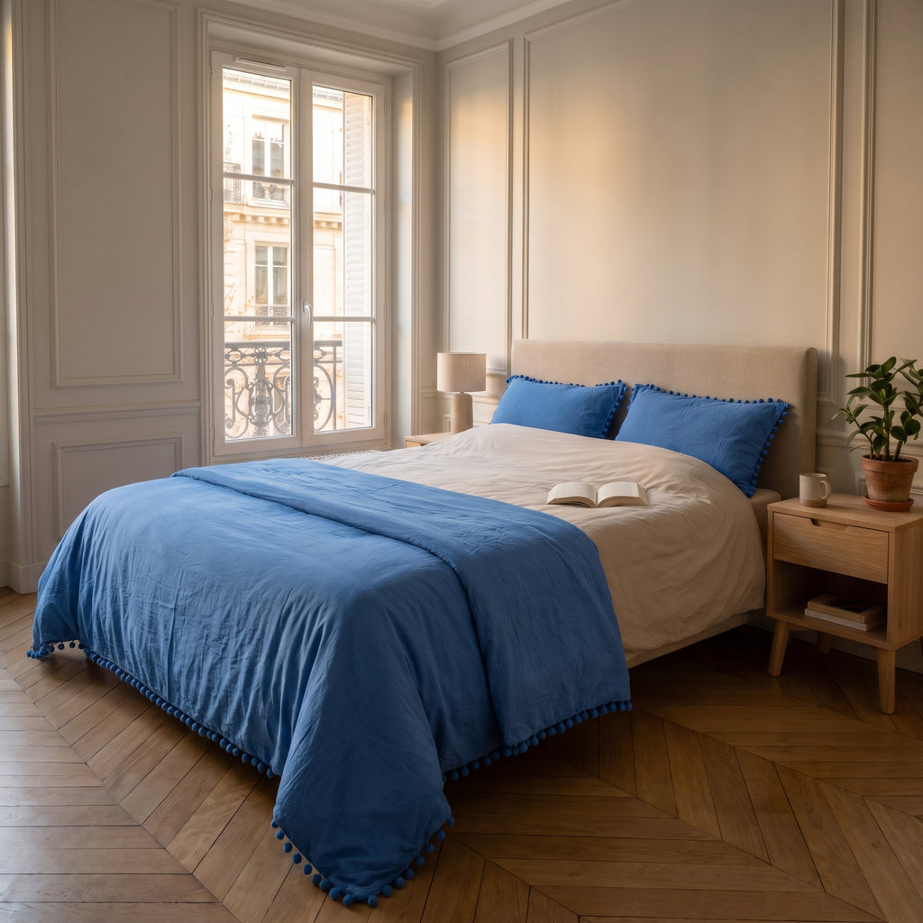 Housse de couette à pompons bleue