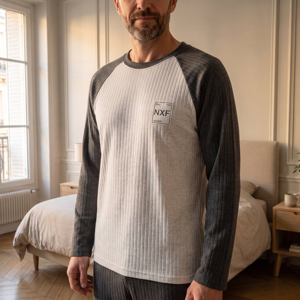 Pyjama homme gris clair à manches anthracite porté
