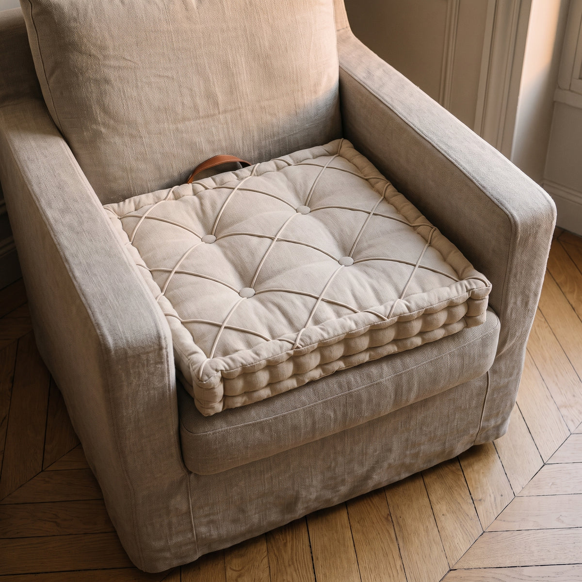 Le coussin sur le fauteuil de lecture Image