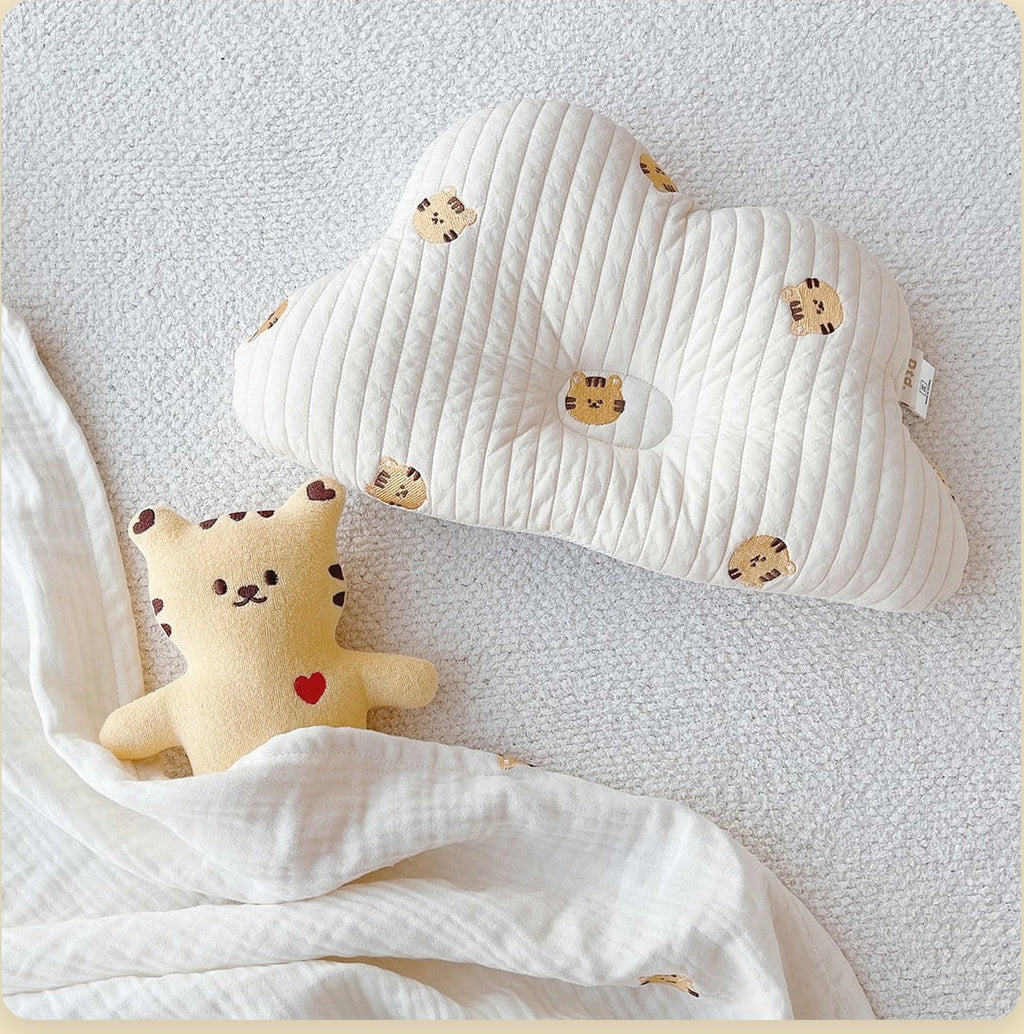 Coussin nuage blanc modèle 3 à motifs chats jaunes