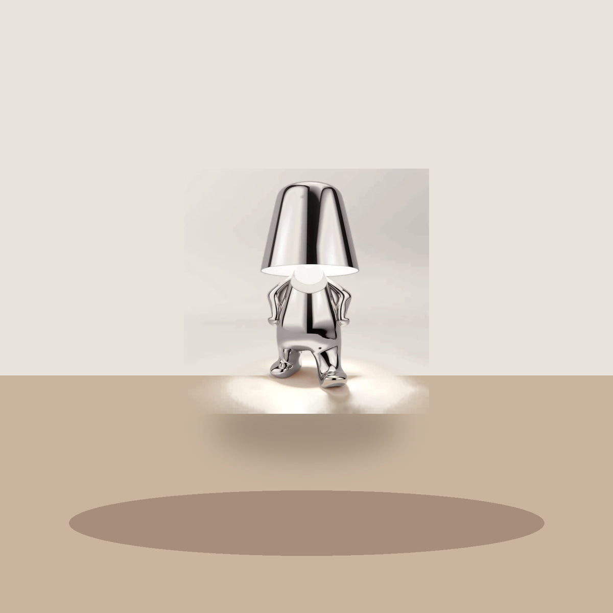 Lampe figurine modèle Lucas en finition argentée