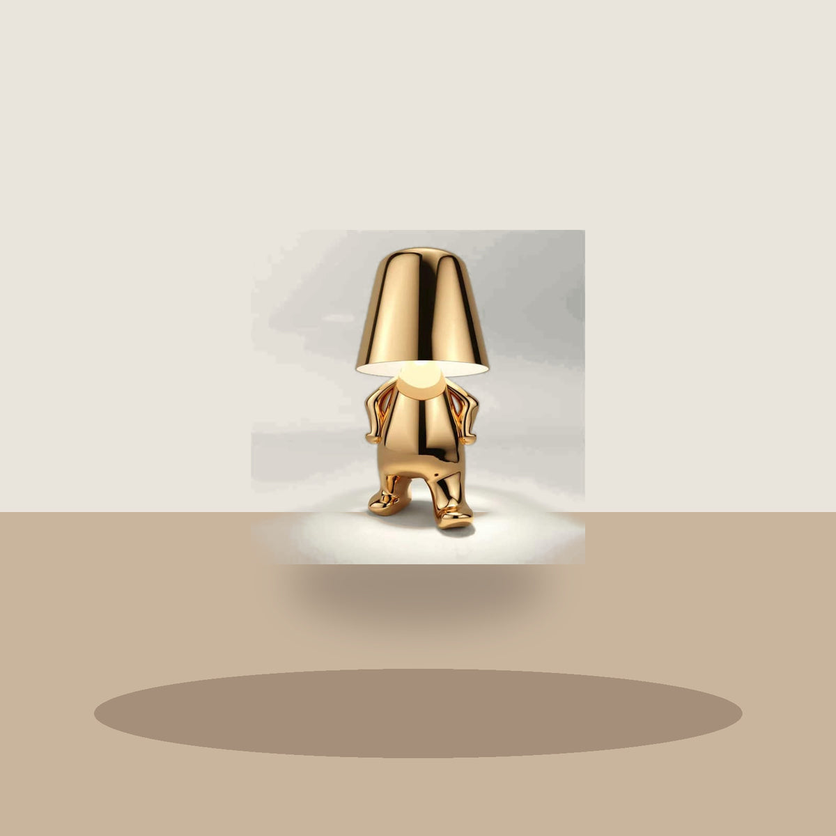 Lampe figurine modèle Lucas en finition dorée
