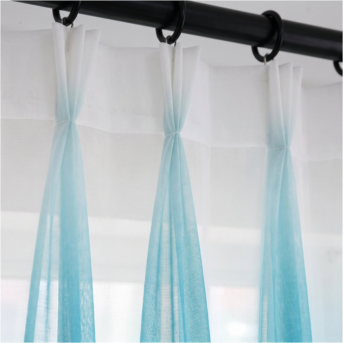 Tete de rideau tulle degrade avec plis pinces en eventail