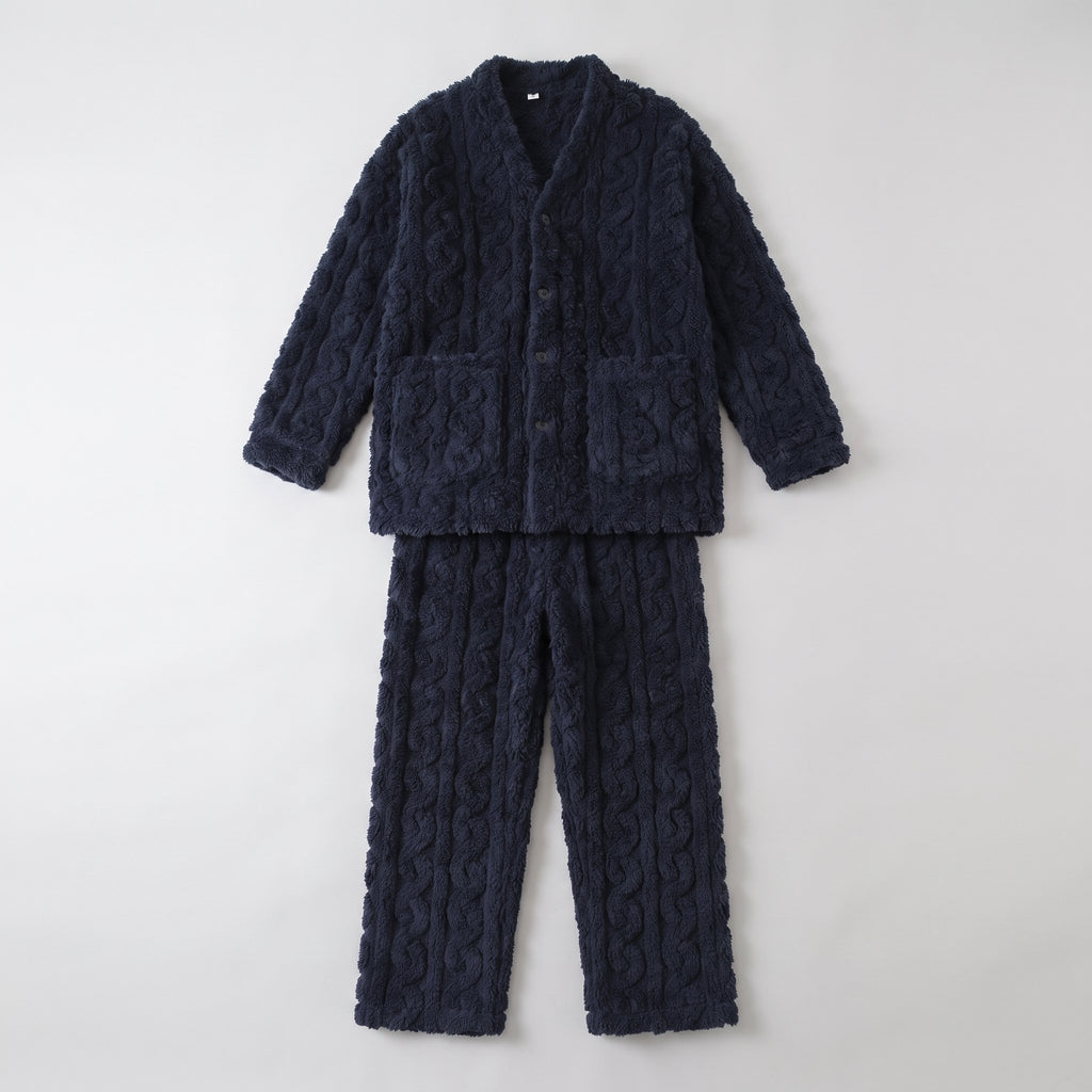 Ensemble de pyjama bleu marine à plat, veste boutonnée et pantalon