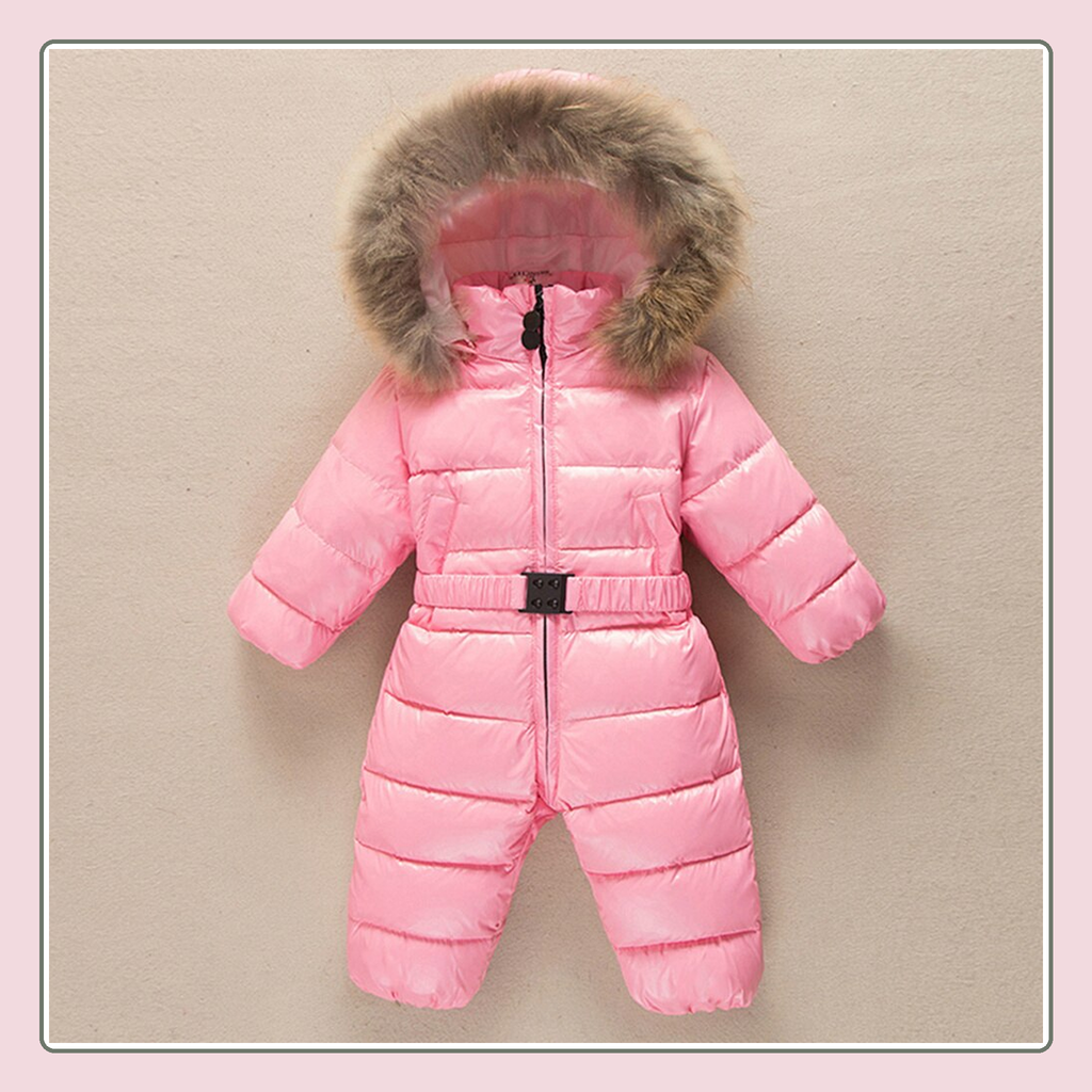 Combinaison d'hiver bébé rose, vue de face
