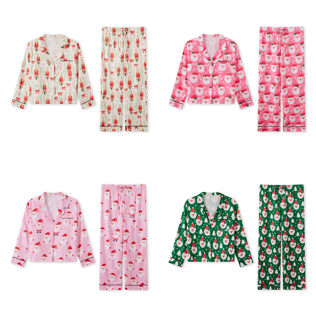 Les quatre coloris du pyjama de Noël femme présentés sur fond blanc