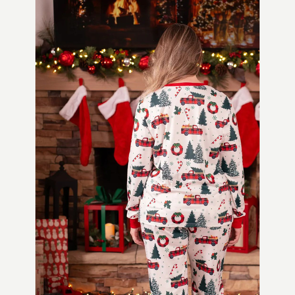 Pyjama de Noël famille blanc porté homme vu de dos, cadrage rapproché