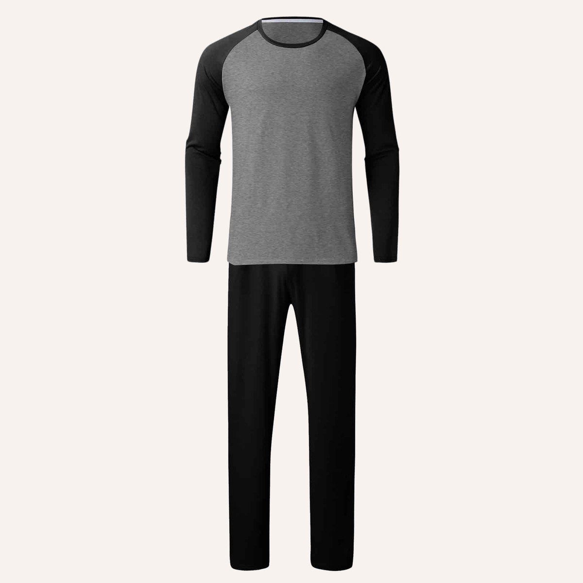 Pyjama homme bicolore gris et noir deux pièces présenté sur fond ivoire