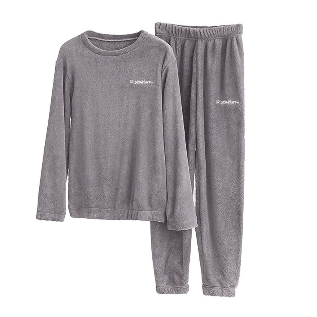 Pyjama de velours gris, haut et pantalon, sans mannequin