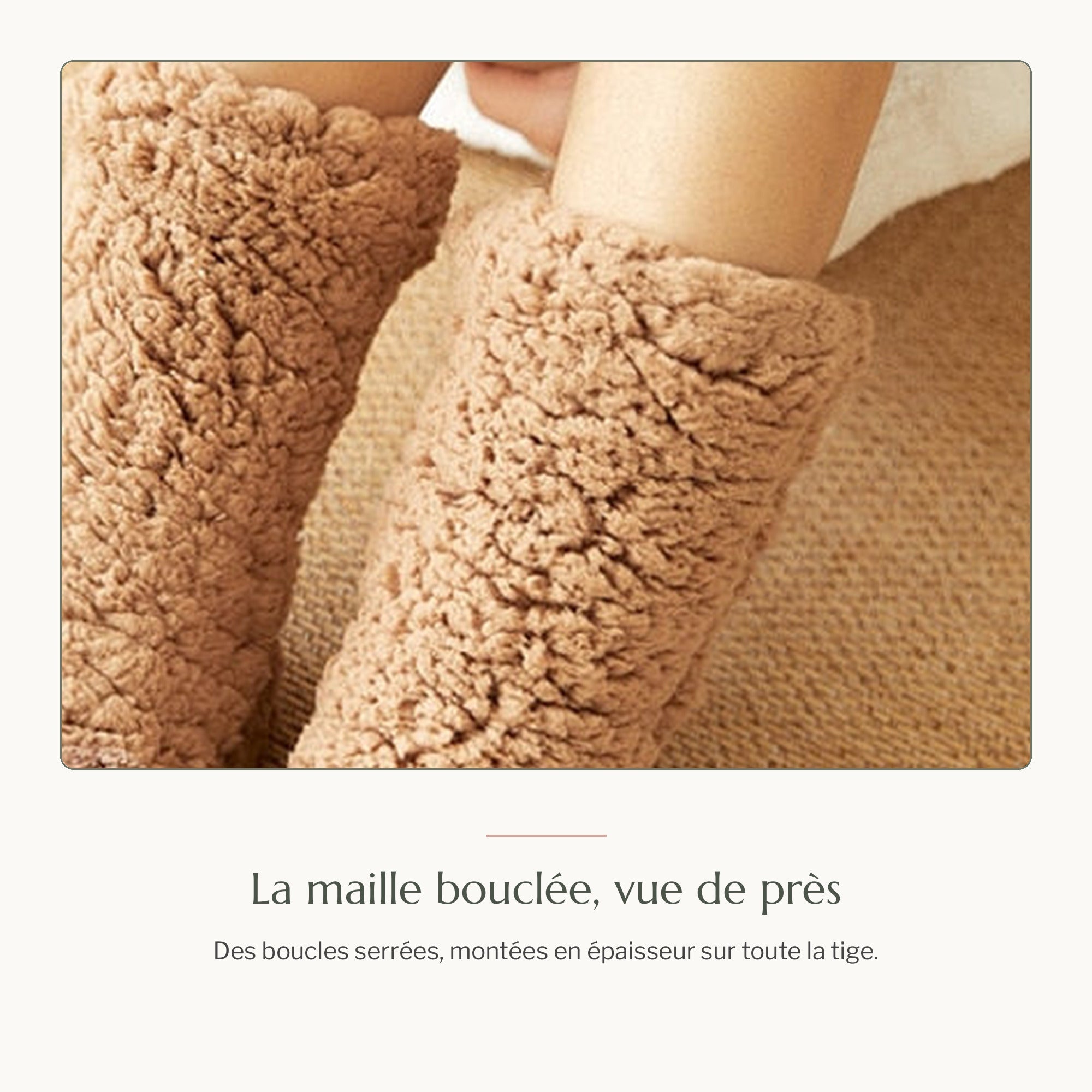 Gros plan sur la texture bouclée des chaussettes ourson marron Image
