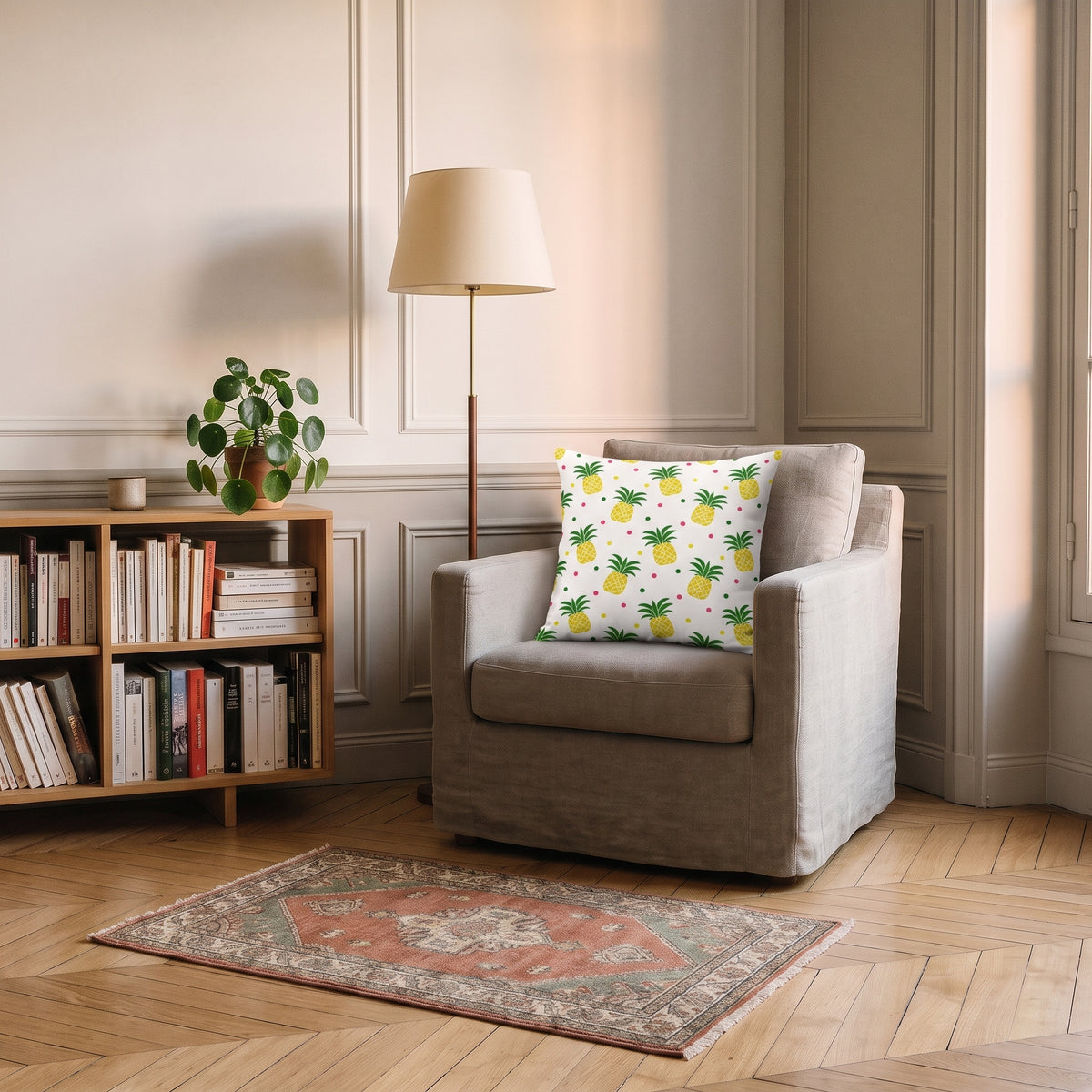 Housse à motifs ananas dans un coin lecture Image