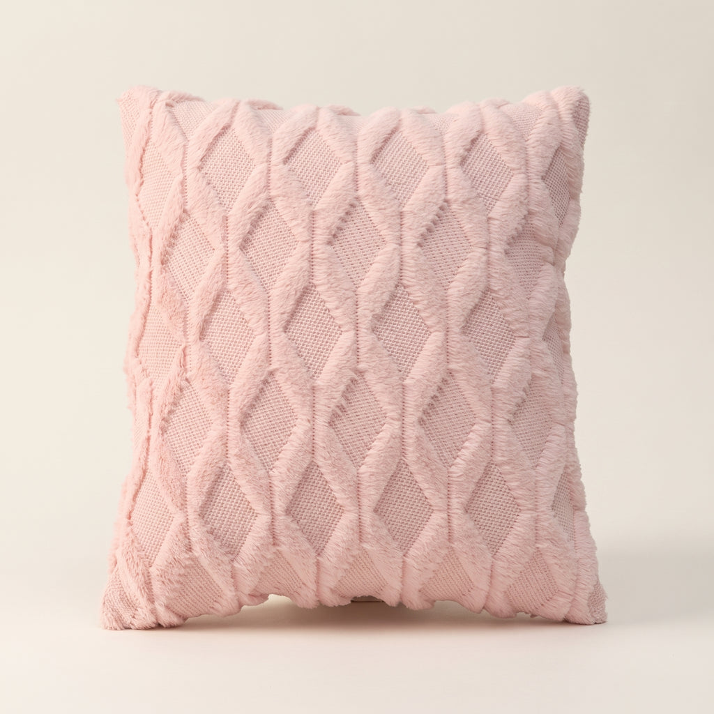 Housse de coussin à poils longs rose poudré, motif de losanges en relief
