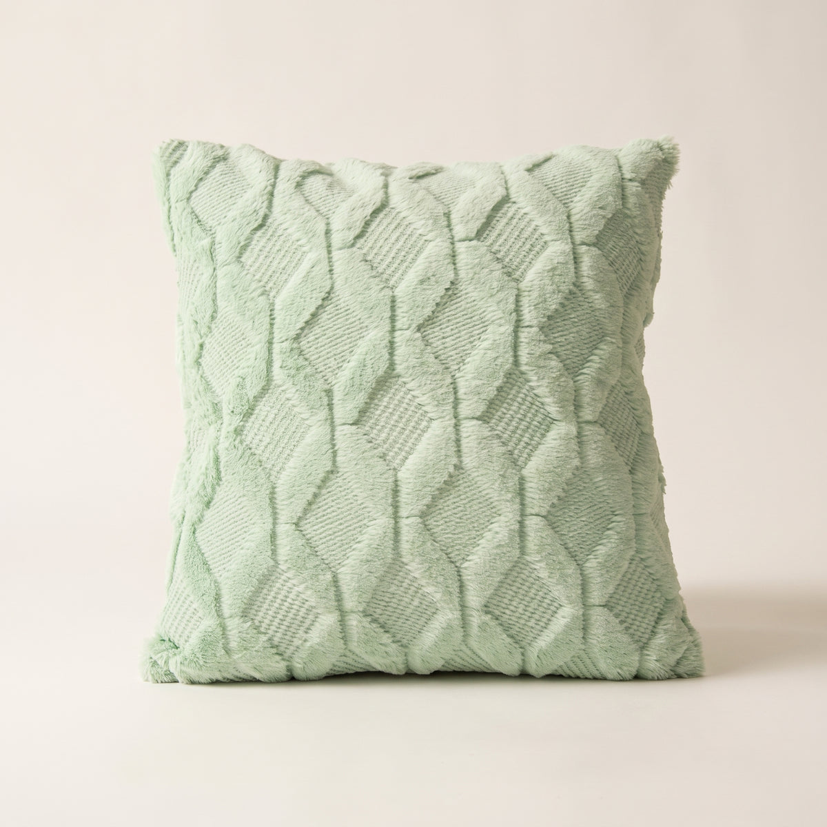 Housse de coussin à poils longs vert d'eau, motif de losanges en relief