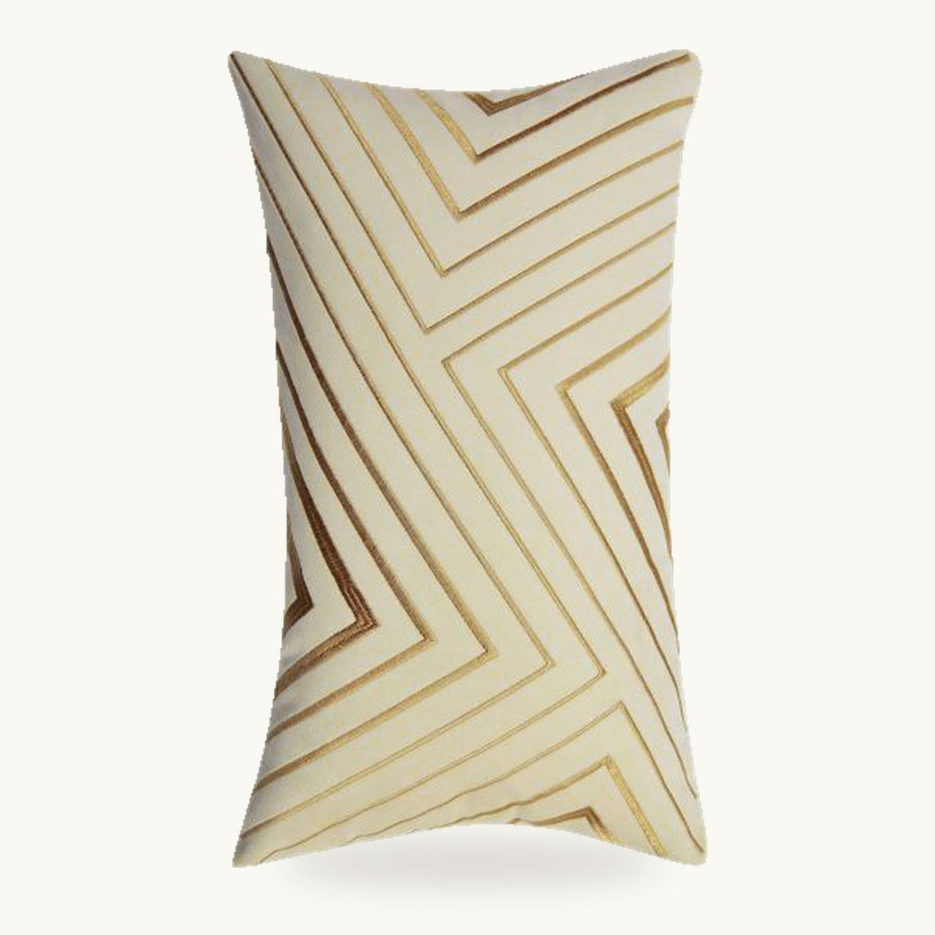 Housse de coussin beige rectangulaire à dessin géométrique doré