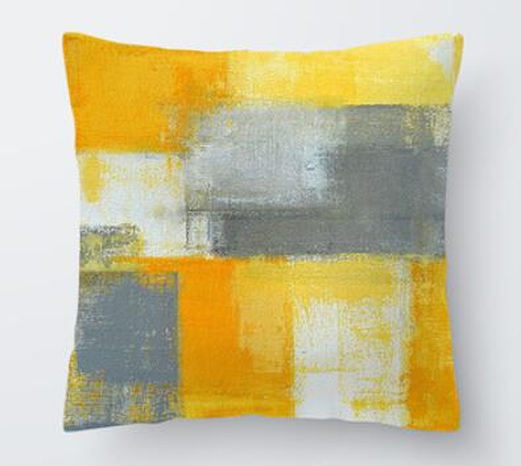 Housse de coussin jaune, carrés peints gris, jaunes et orangés, modèle 40