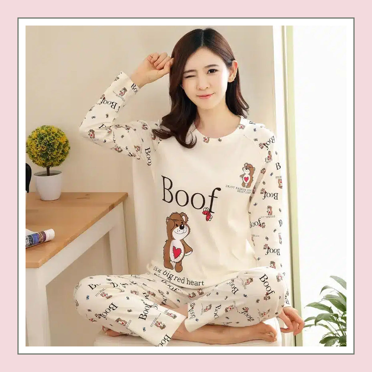 Pyjama femme manches longues modèle 4 présenté dans la collection des motifs.