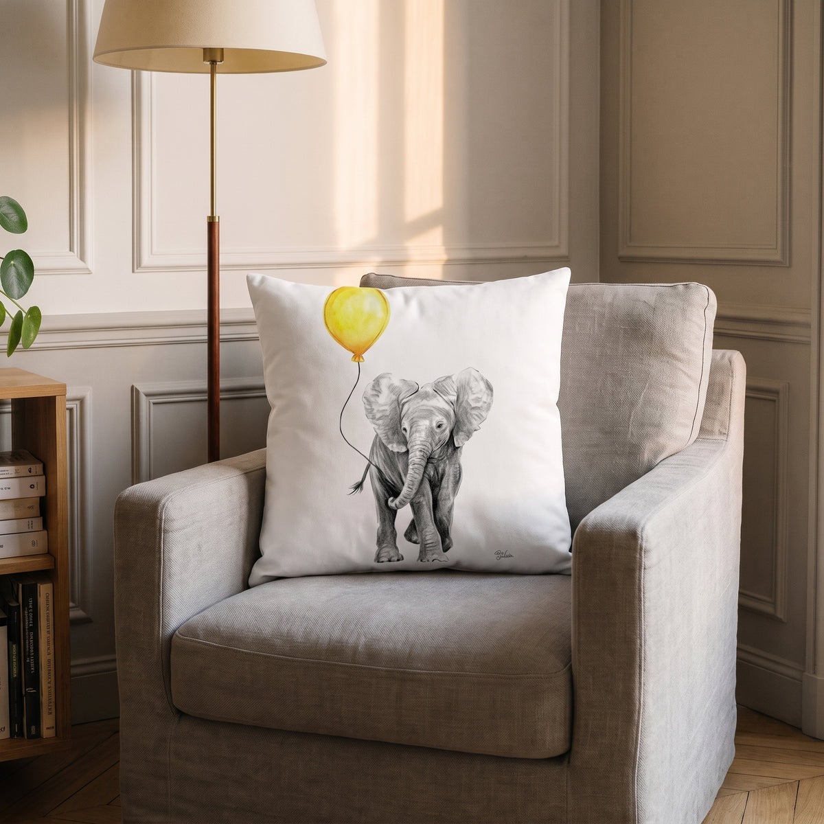 Housse de coussin jaune, modèle Éléphant au ballon