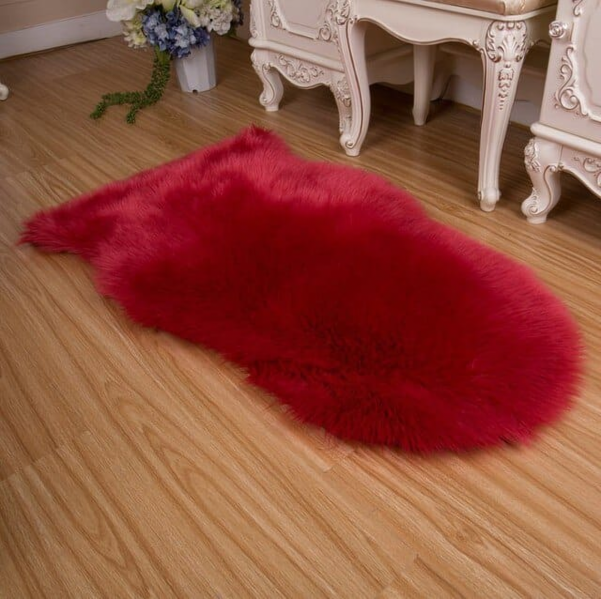 Tapis long effet fourrure rouge