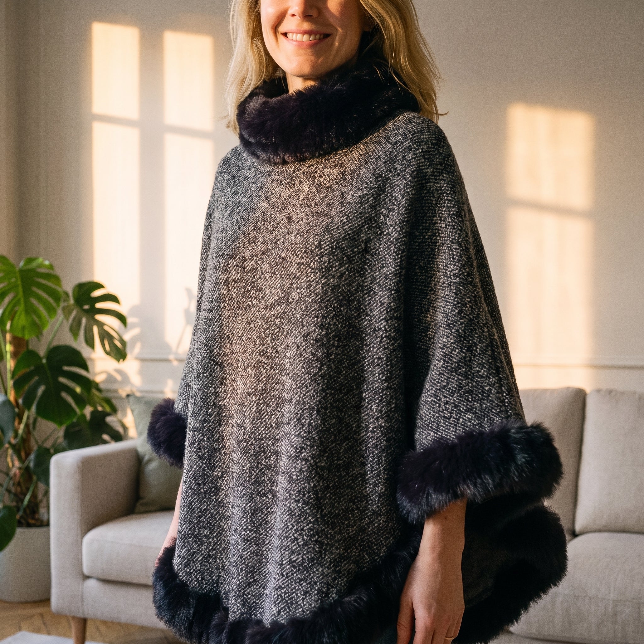 Col montant et bordure en fausse fourrure du poncho femme épais gris foncé Image