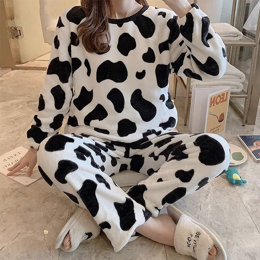 Pyjamas cocooning en peluche imprimé vache