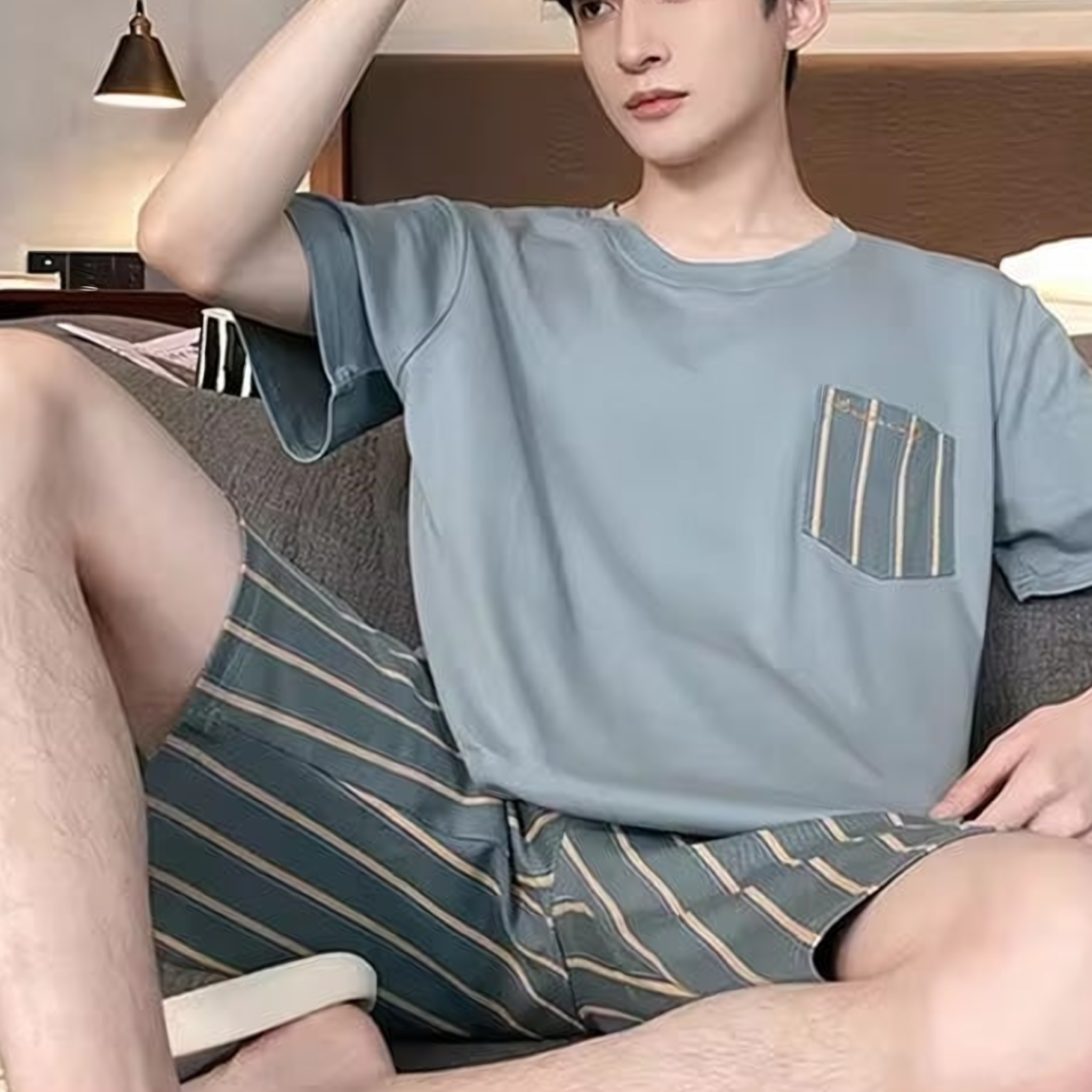 Détail réel du pyjashort homme vert et beige à motifs nature, Vert sauge à rayures Image