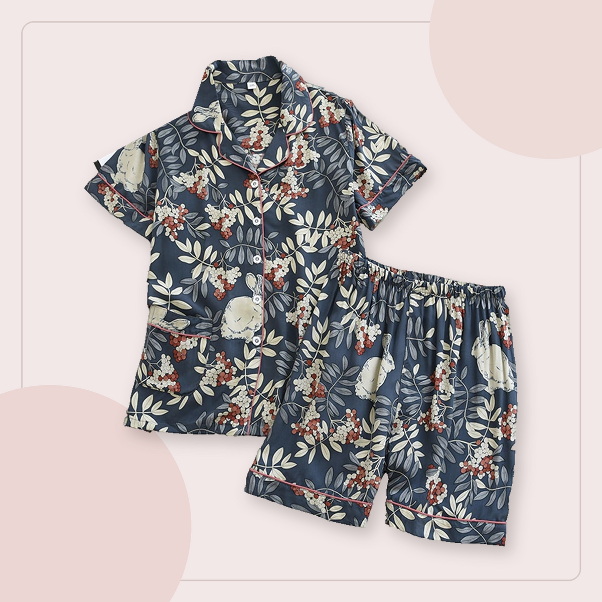 Pyjama d'été bleu ardoise à motifs de feuillage et de baies