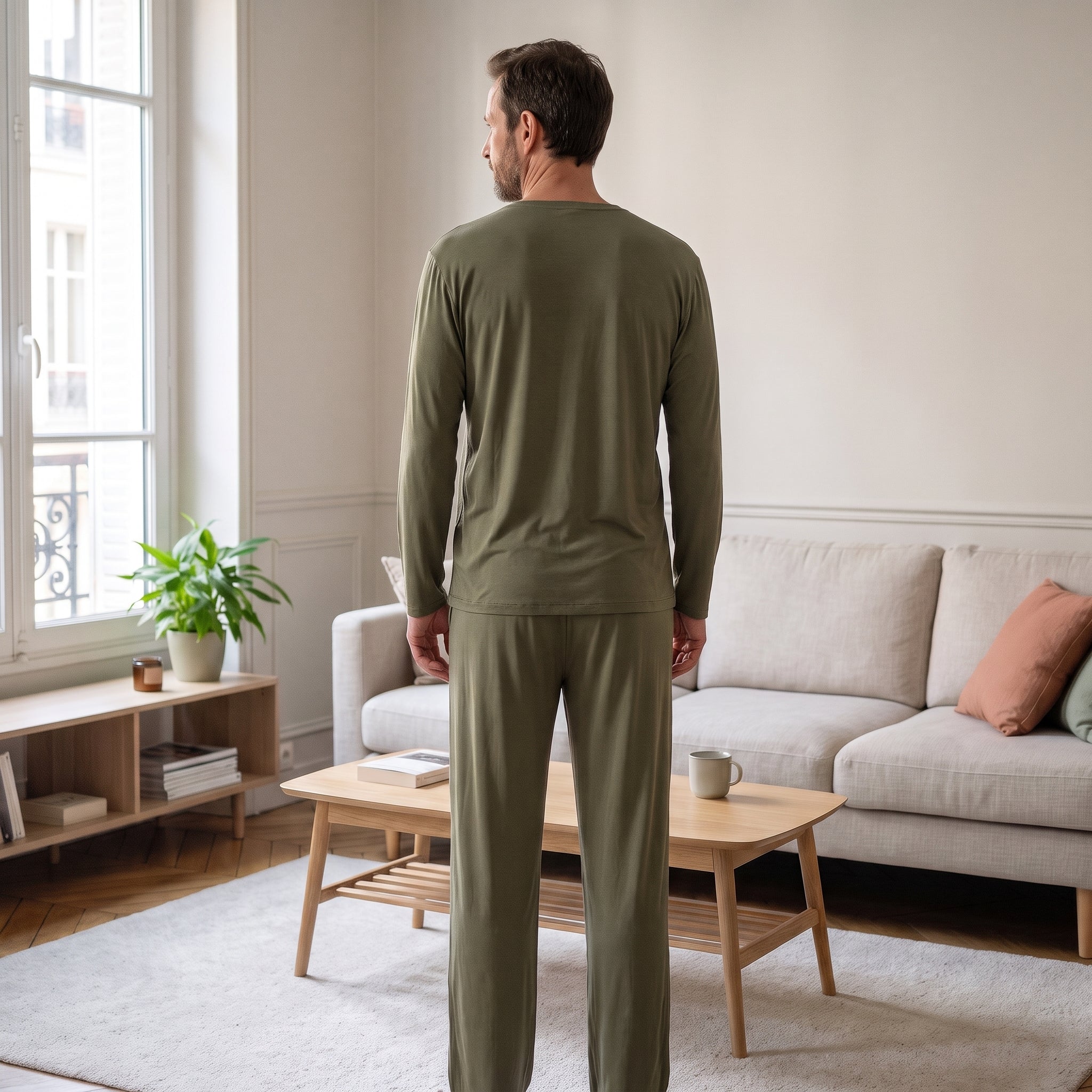 Pyjama mi-saison homme vu de dos, la coupe du haut et du pantalon Image