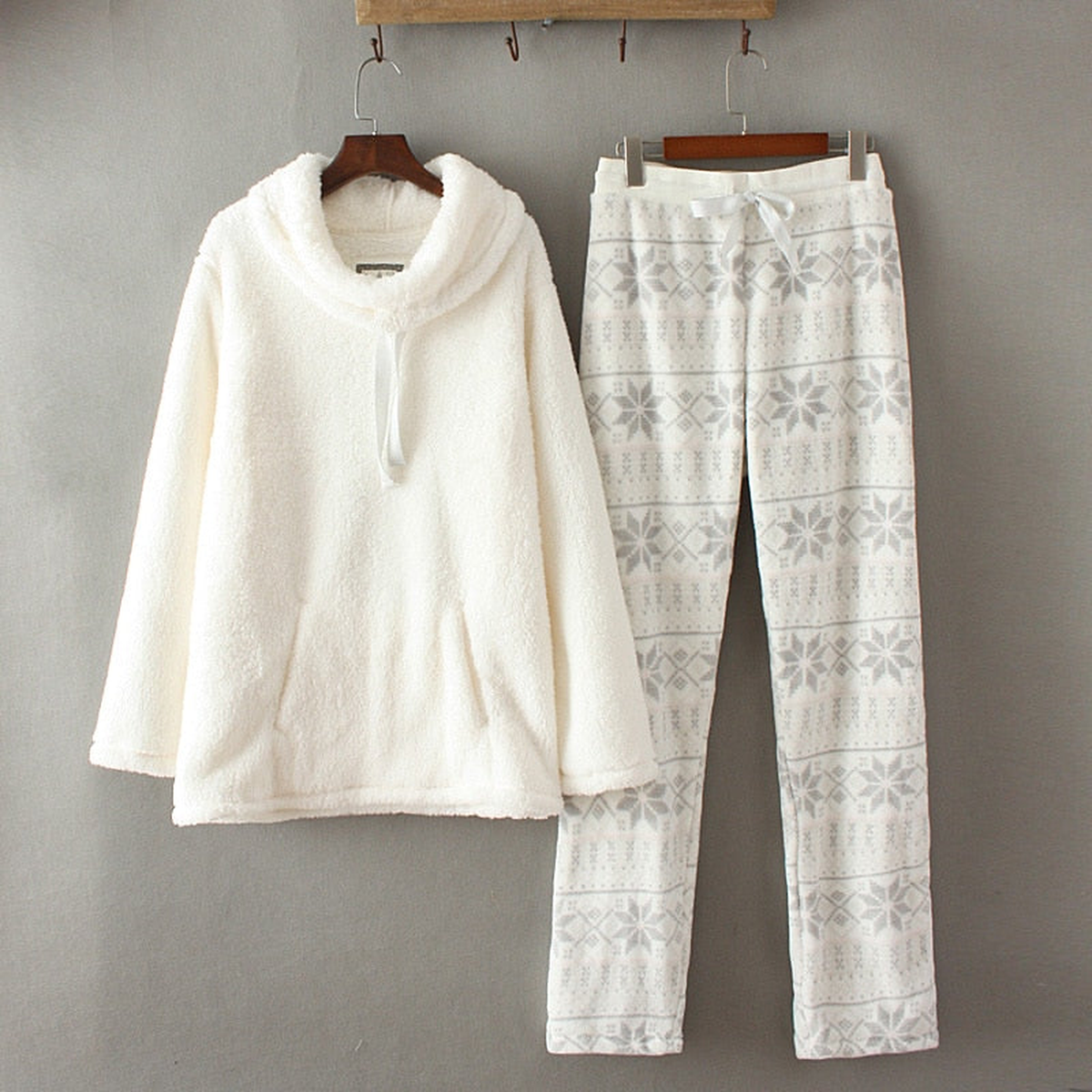 Pyjama imprimé confortable en molleton de corail pour femme